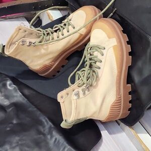 Zara ,winter shoes. boot Wade in Turkey. New. Size 36 was wearing only inside